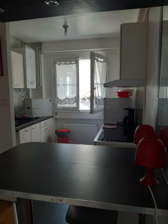Charmant Appartement Au Pied Du Chateau Gien Exteriör bild